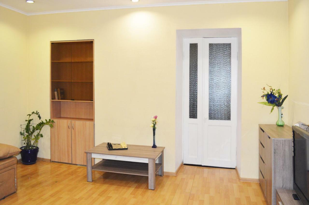 Owl Home Odessa Cozy Spacious Apartment In A Quiet Center Between Deribasovskaya And Privoz Екстериор снимка